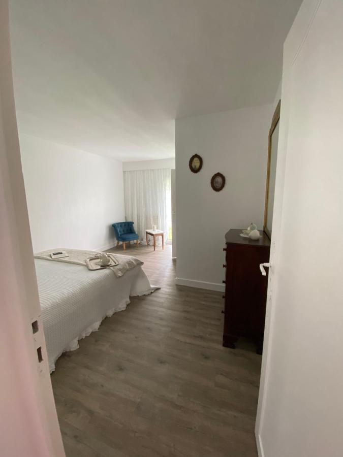 Bed and Breakfast Le Vieux Moulin Bouhet Экстерьер фото
