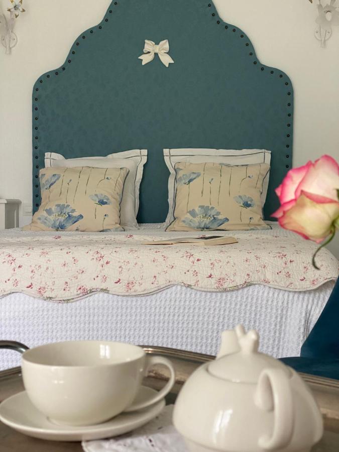 Bed and Breakfast Le Vieux Moulin Bouhet Экстерьер фото