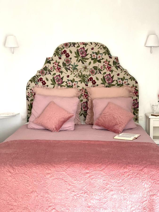 Bed and Breakfast Le Vieux Moulin Bouhet Экстерьер фото
