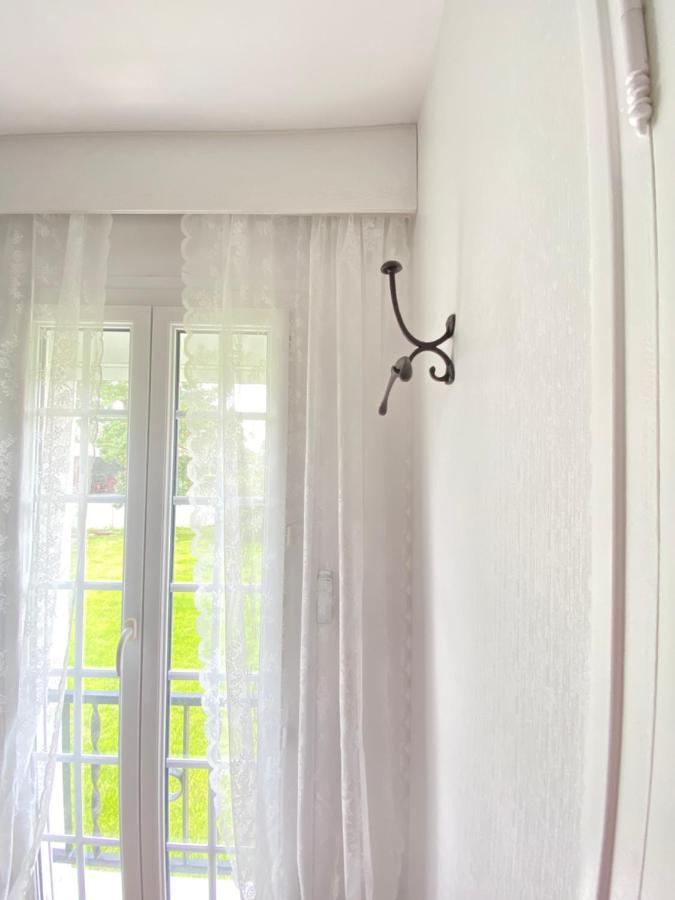 Bed and Breakfast Le Vieux Moulin Bouhet Экстерьер фото
