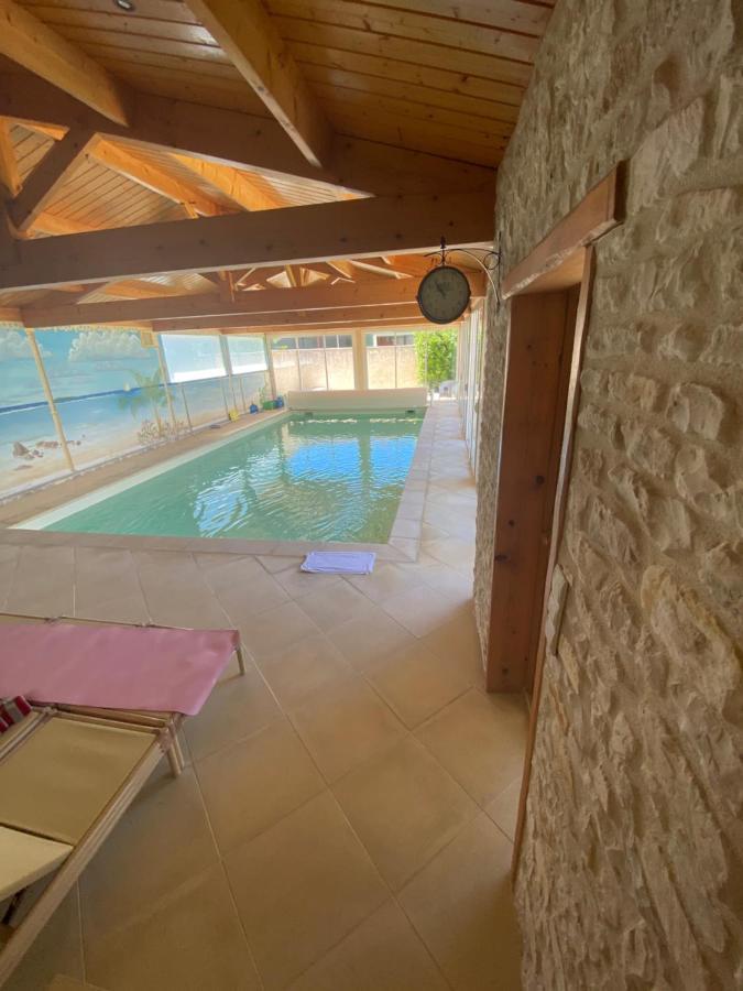 Bed and Breakfast Le Vieux Moulin Bouhet Экстерьер фото