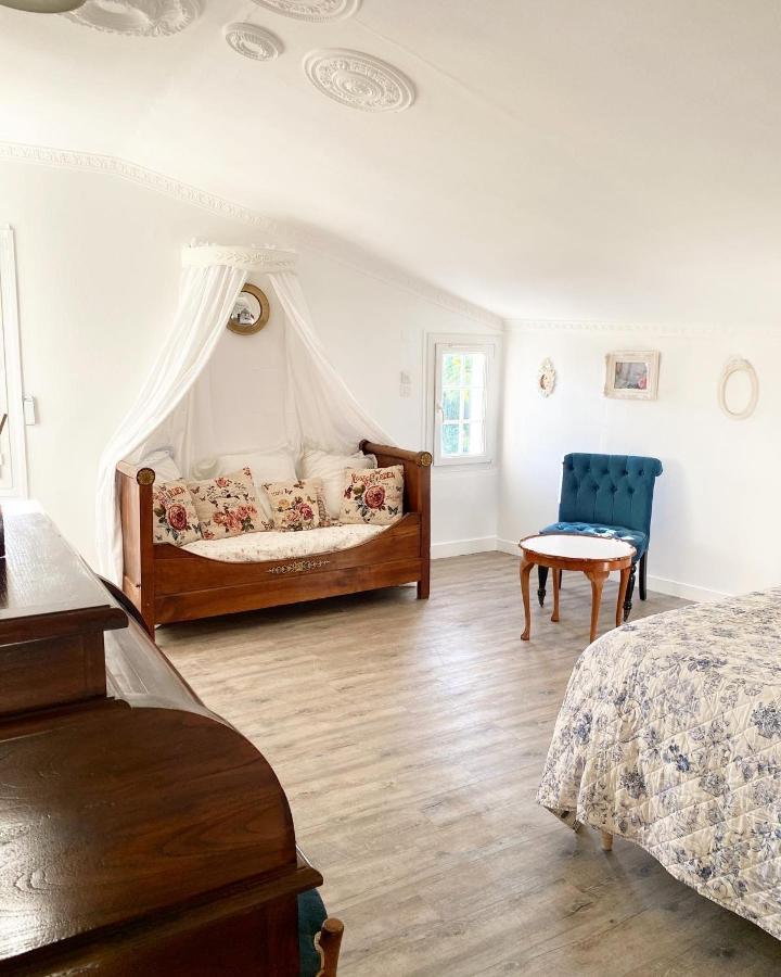Bed and Breakfast Le Vieux Moulin Bouhet Экстерьер фото