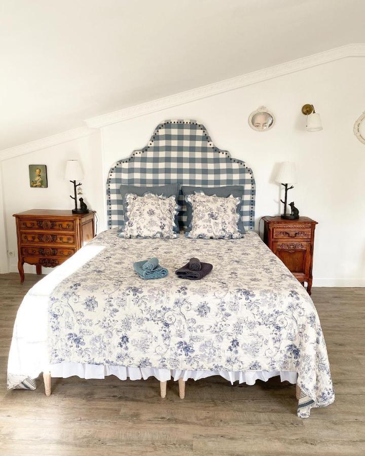 Bed and Breakfast Le Vieux Moulin Bouhet Экстерьер фото